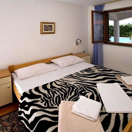 Apartments Athena Nova Vas  エクステリア 写真