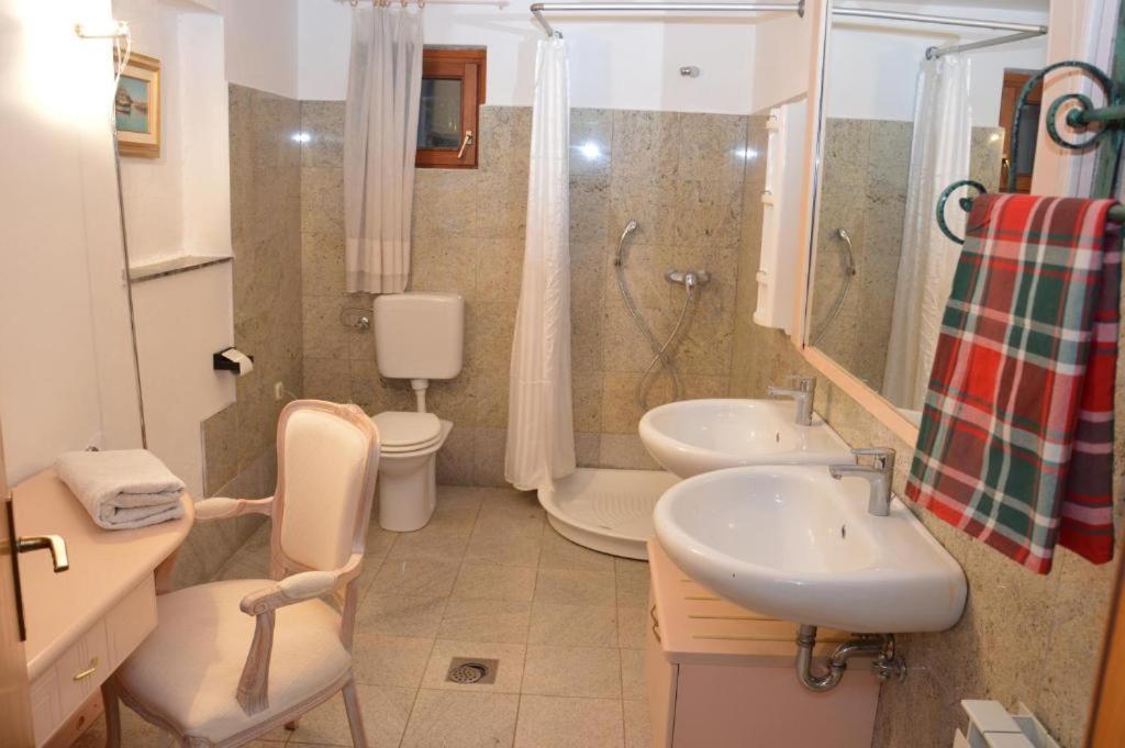 Apartments Athena Nova Vas  エクステリア 写真